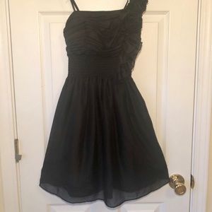 ☘️☘️☘️Black floral ruched dress